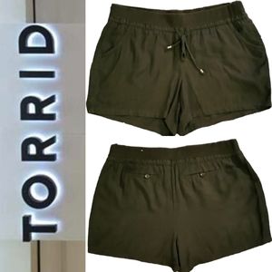 Torrid Linnen/Rayon Shorts